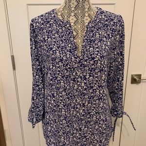 Ann Carson XL blue and white top